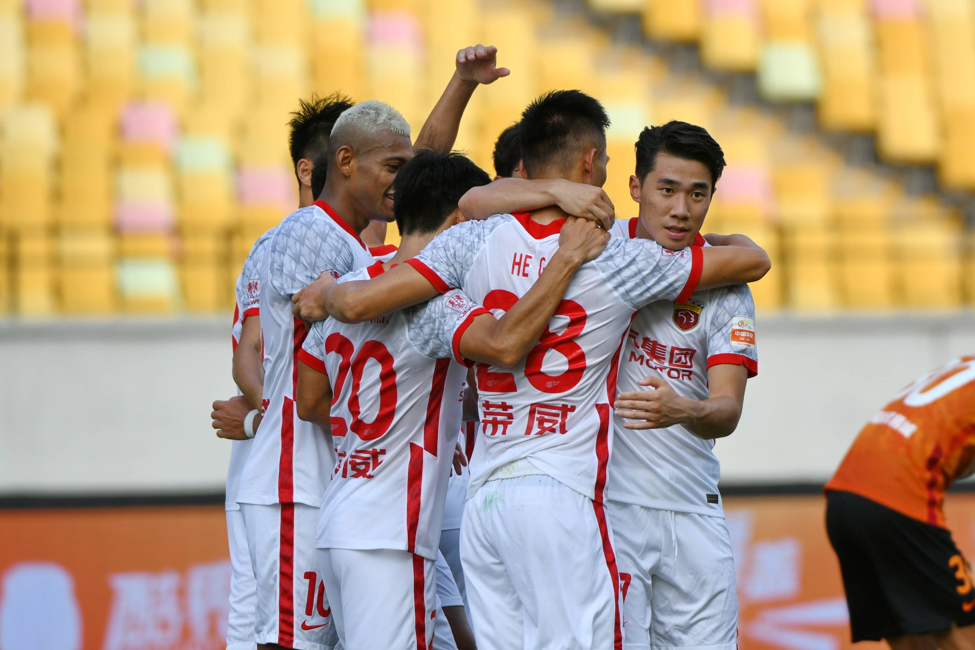 关于上海海港内部会议纪要流出——冲刺阶段内部沟通，欧超杯使命明确，心理建设被强调的信息