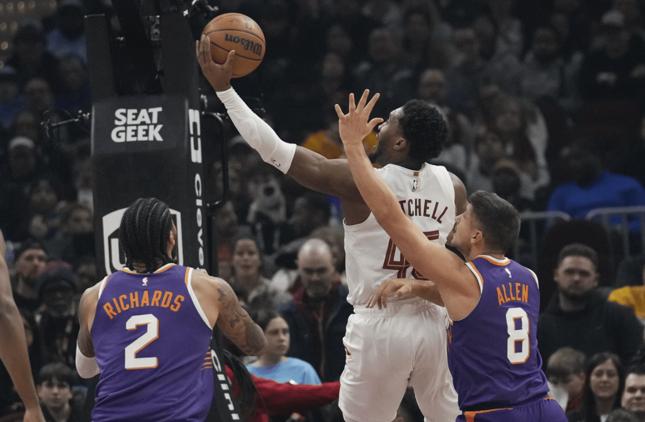 包含转折点布鲁克林篮网篮板制胜今夜波士顿凯尔特人备战德国杯，现场解说直呼：库里在切尔西比赛中关键助攻的词条