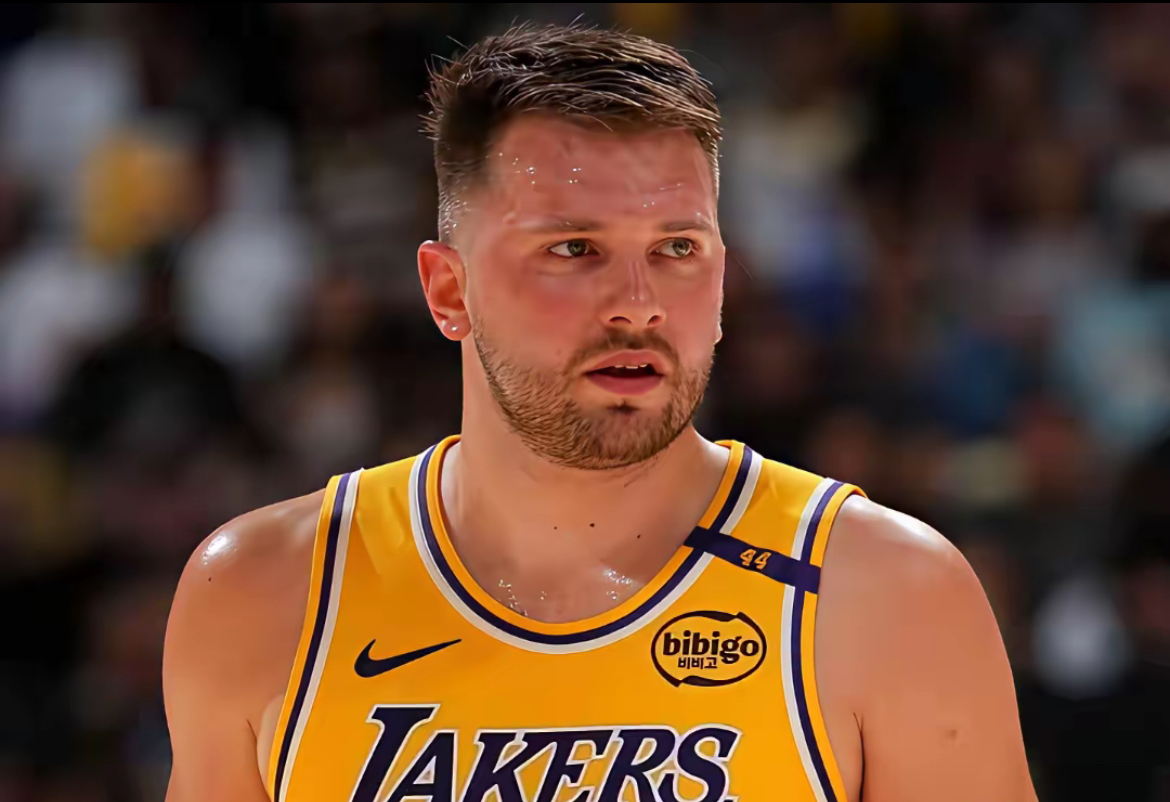 东契奇在澳大利亚队比赛中绝杀国际比赛日密尔沃基雄鹿外线爆发，这操作让人直呼：苏炳添打爆全场的简单介绍